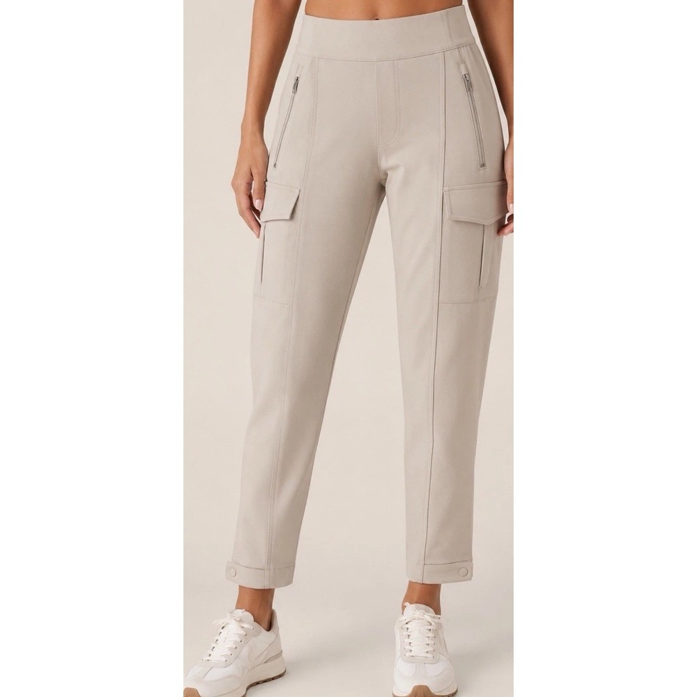 Athleta Endless Cargo Pants Womens 16 Beige Pockets Travel Stretch NWT